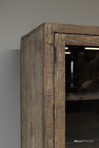 Vitrinekast oud hout