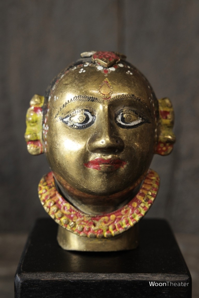 Vintage beeldje brass op houten sokkel | India