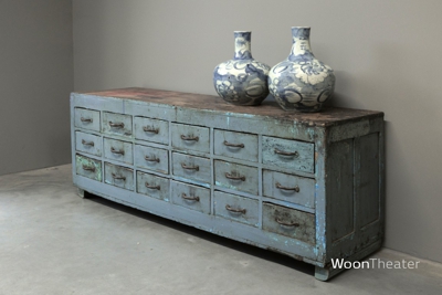 Origineel oud dressoir | India