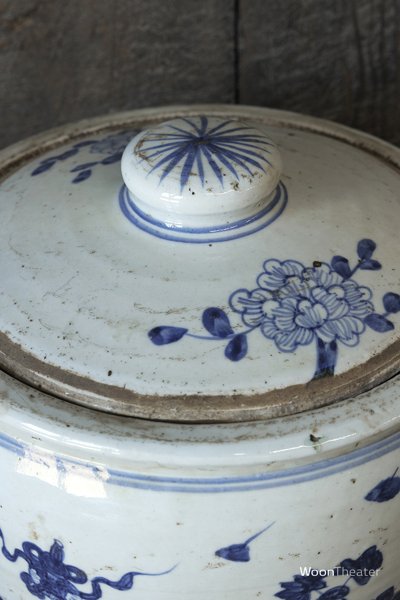 Vintage pot met deksel | China