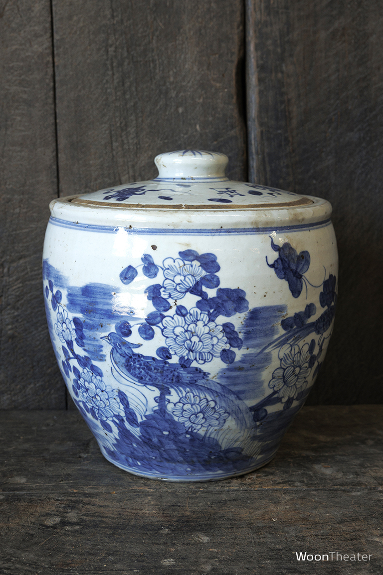 Vintage pot met deksel | China