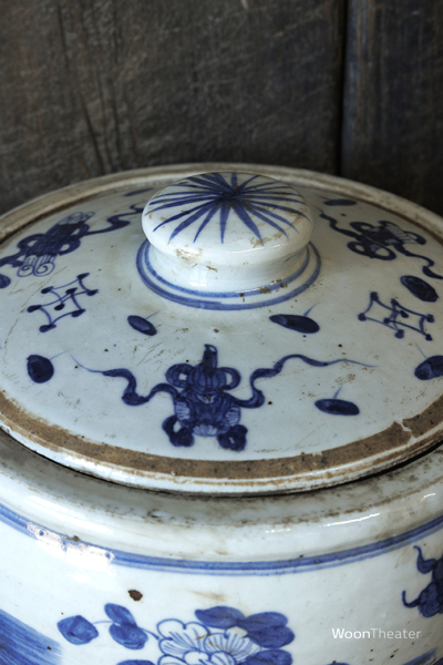 Vintage pot met deksel | China
