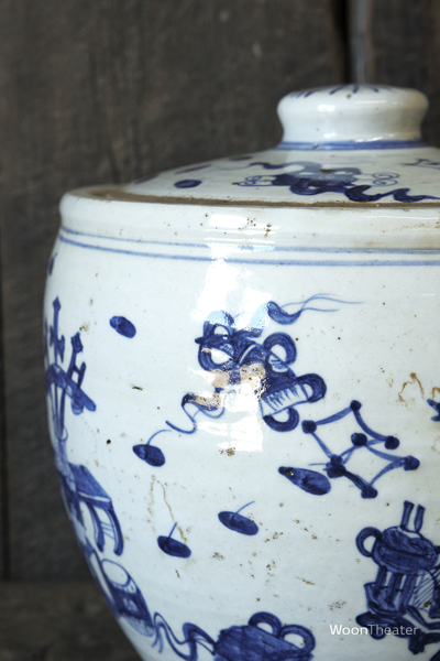 Vintage pot met deksel | China