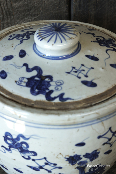 Vintage pot met deksel | China