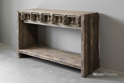 Bijzondere oude wandtafel