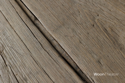 Bijzondere oude wandtafel