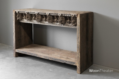 Bijzondere oude wandtafel