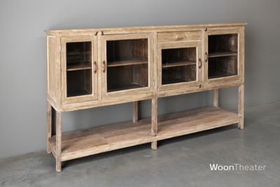 Origineel oud dressoir met vitrinedeurtjes