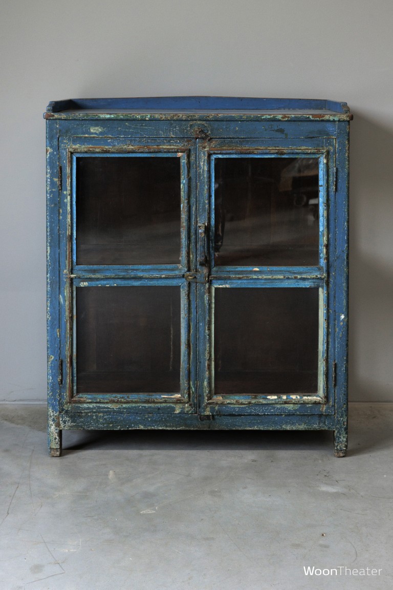 Authentiek blauw verweerd vitrinekastje | India