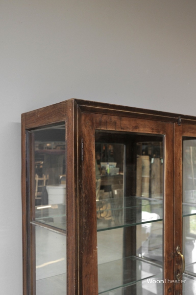 Authentieke retro vitrinekast met spiegelwand | India