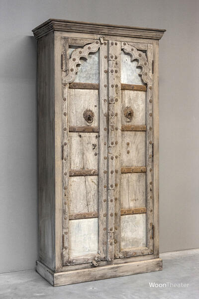 Origineel oude deurenkast | India