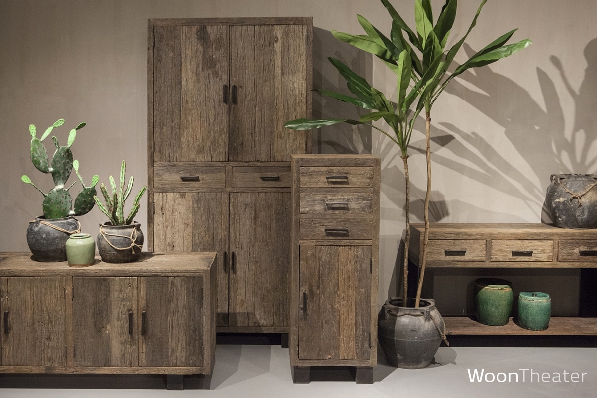 landelijke meubelserie van grof hout