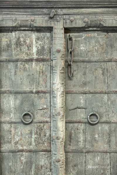 Oude deurenkast | India