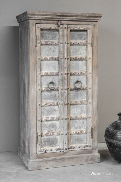 Oude deurenkast | landelijke stijl