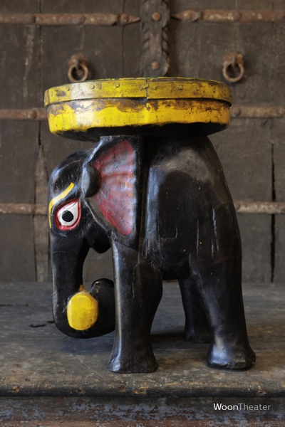 Oude bijzettafel olifant | India