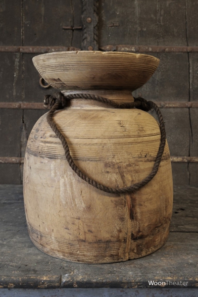 Origineel oude houten pot | Nepal