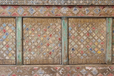 Kleurrijk dressoir snijwerk | Tibet
