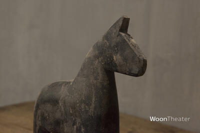 Sober houten paard | L | Black finish