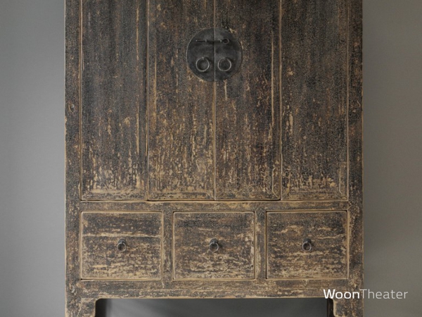 grote dichte landelijke kast