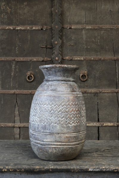 Village Pottery | Model 004 | Verweerd aardewerk