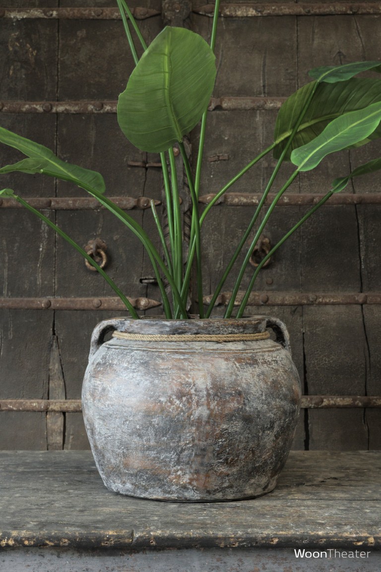 Village Pottery | Model 007 | Verweerd aardewerk