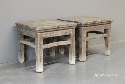 Set/2 antieke bijzettafel | China