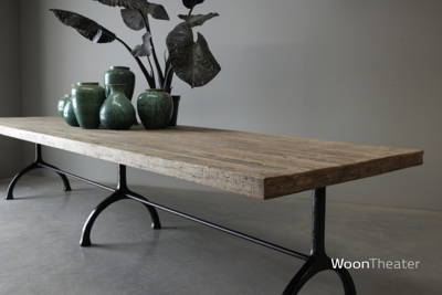 XXL eettafel op gietijzeren onderstel | India