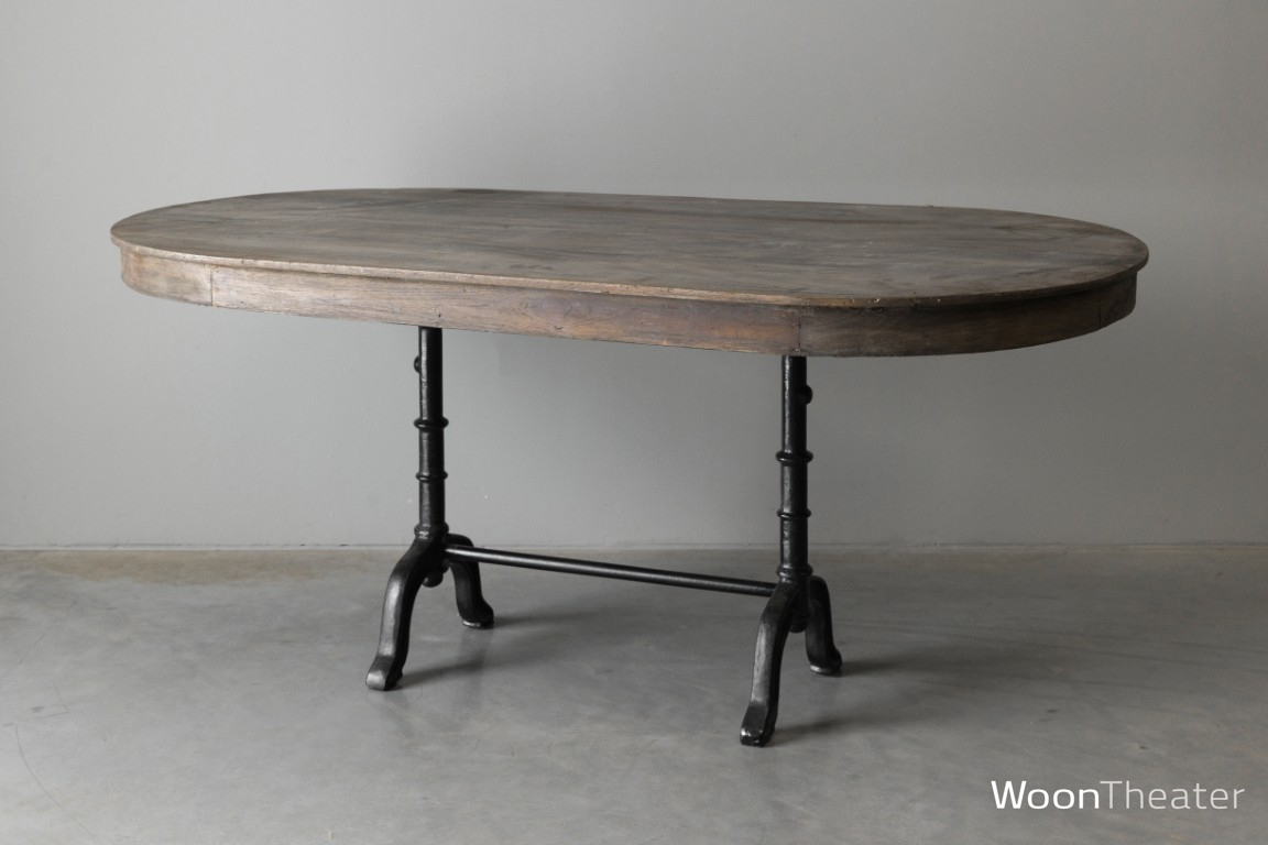 Origineel oude ovale eettafel | onderstel smeedijzer