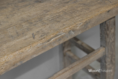 Oude landelijke wandtafel 