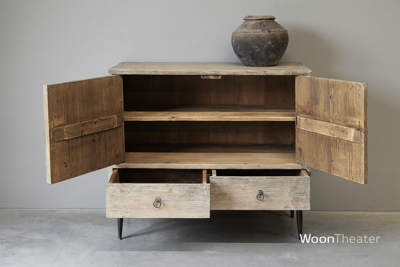 Klein dressoir oud hout 