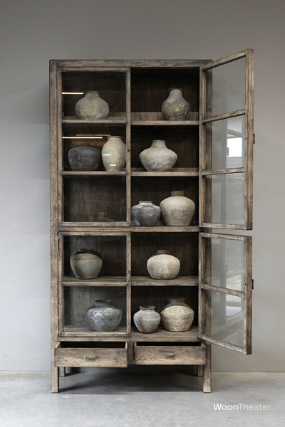 Vitrinekast oud hout | Patine