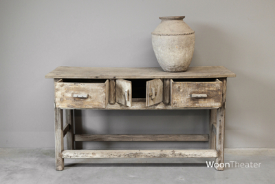 Oude rustieke wandtafel