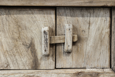 Oude rustieke wandtafel