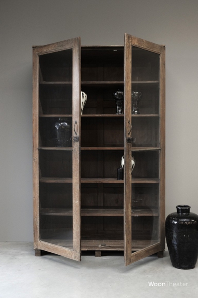 Origineel oude vitrinekast