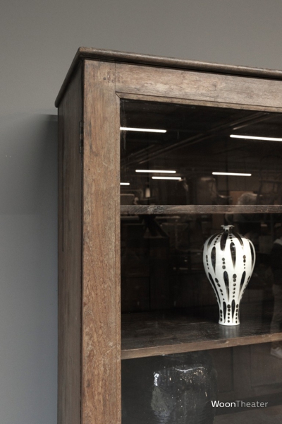 Origineel oude vitrinekast