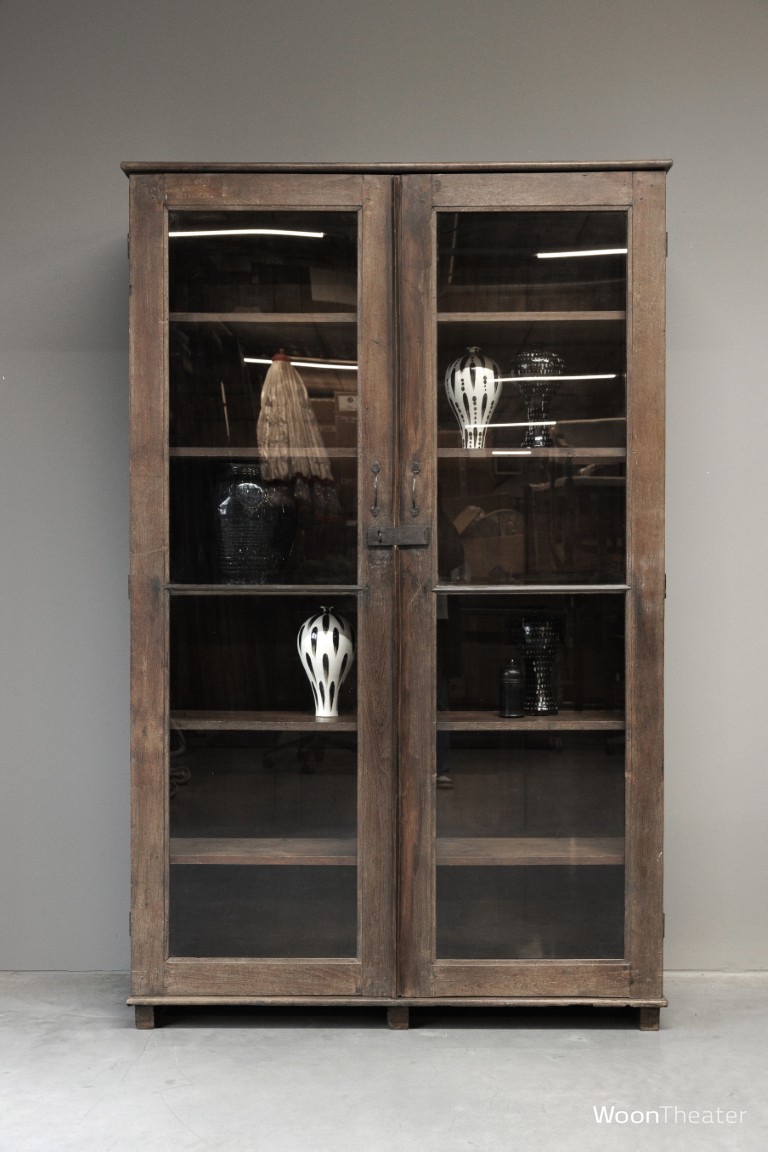 Origineel oude vitrinekast