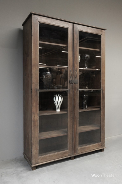 Origineel oude vitrinekast