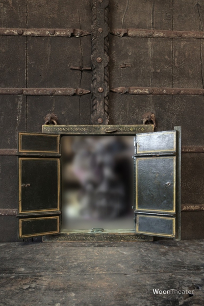 Origineel oud raamluikje met spiegel | India