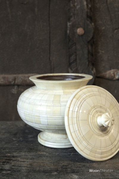 Oude vintage pot | India