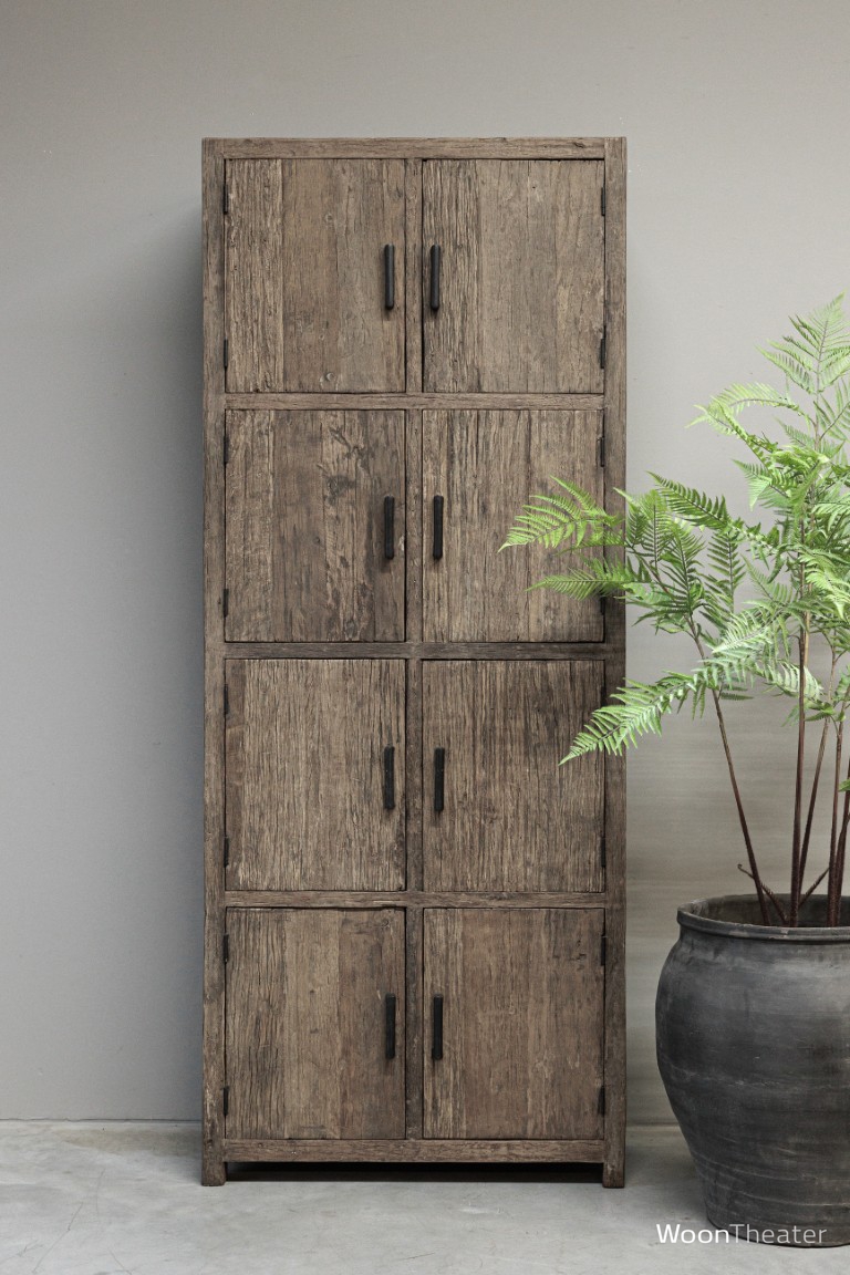 Kast oud hout met 8 deurtjes