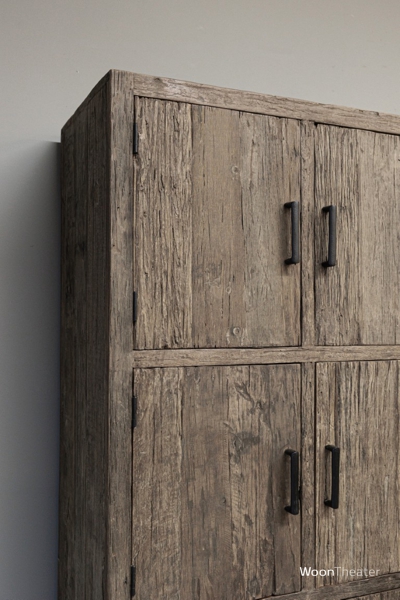 Kast oud hout met 8 deurtjes