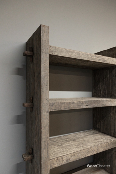 Boekenkast oud hout