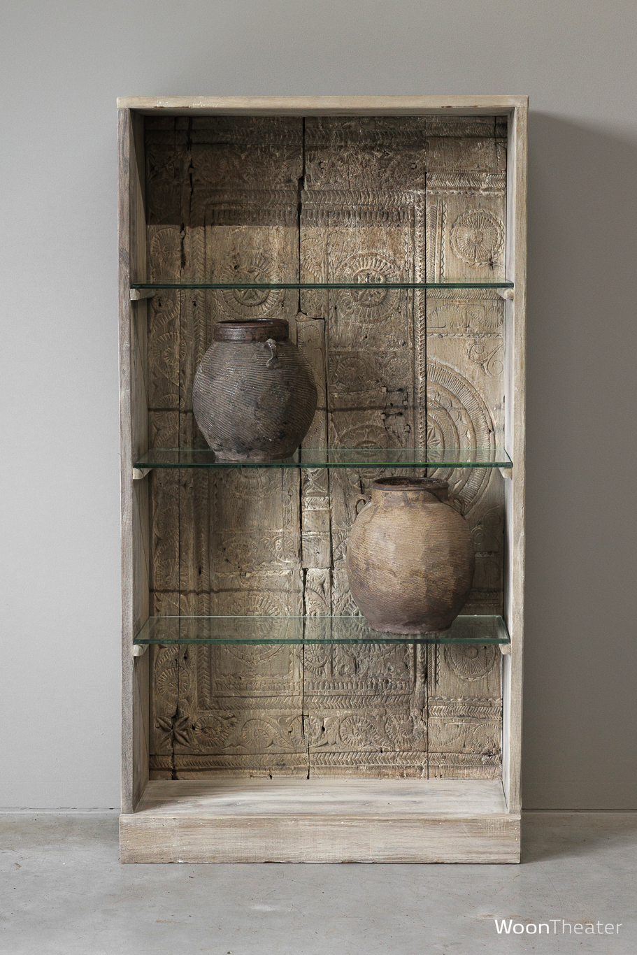 Oud boekenkastje | India