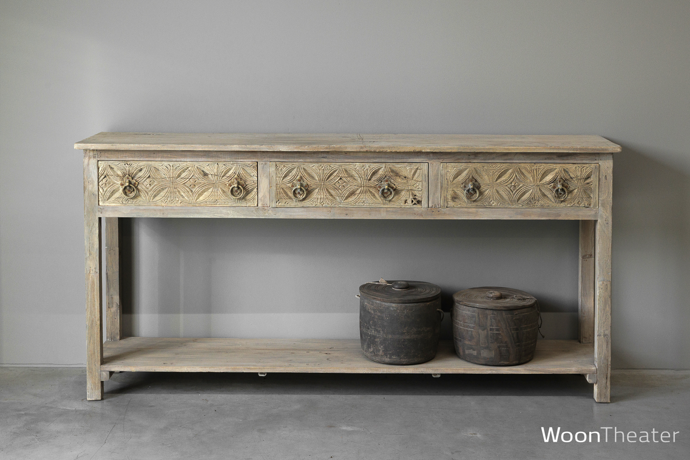 Oude wandtafel snijwerk