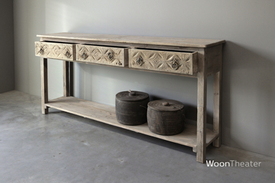 Oude wandtafel snijwerk