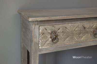 Oude wandtafel snijwerk