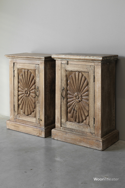 Set/2 oude nachtkastjes