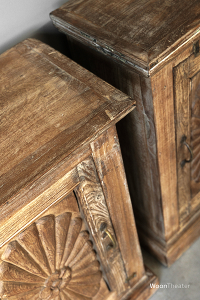 Set/2 oude nachtkastjes