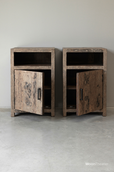 Set/2 nachtkastjes oud hout