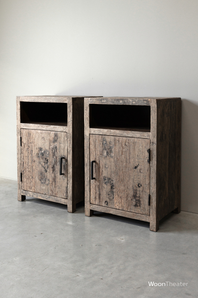 Set/2 nachtkastjes oud hout